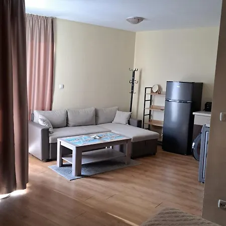 Sunny Apartment *